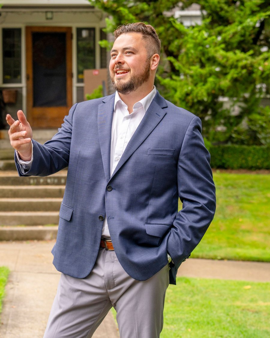 Portrait of Macartney McQuery, Redfin Principal Agent and founder of The McQuery Group